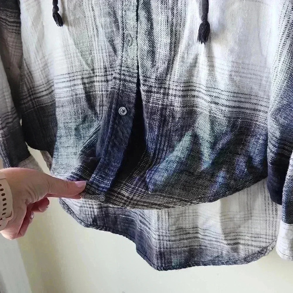 American Eagle Outfitters Hooded Button down Flannel Shirt black white - Picture 3 of 11